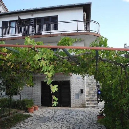 Mit Balkon Und Meerblick By Interhome Apartman Crikvenica