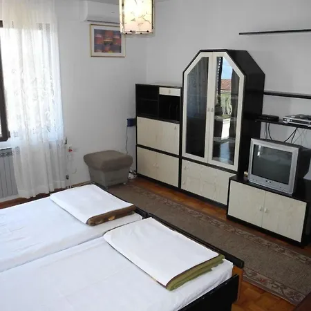 Mit Balkon Und Meerblick By Interhome شقة